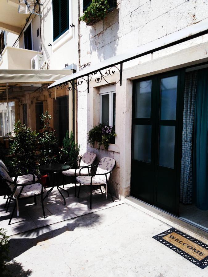 Apartments Nina Riva Kaštela Kültér fotó